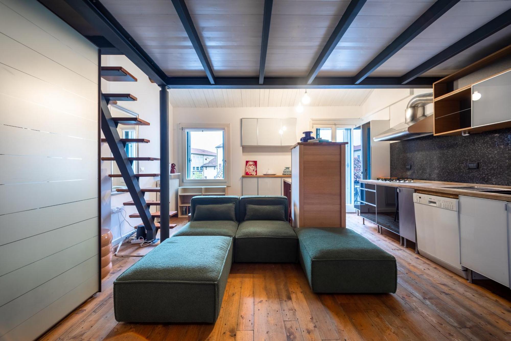 Elegant Loft - Center
